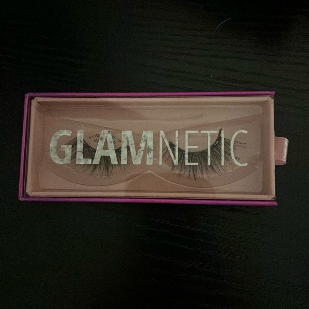Glamnetic lashes